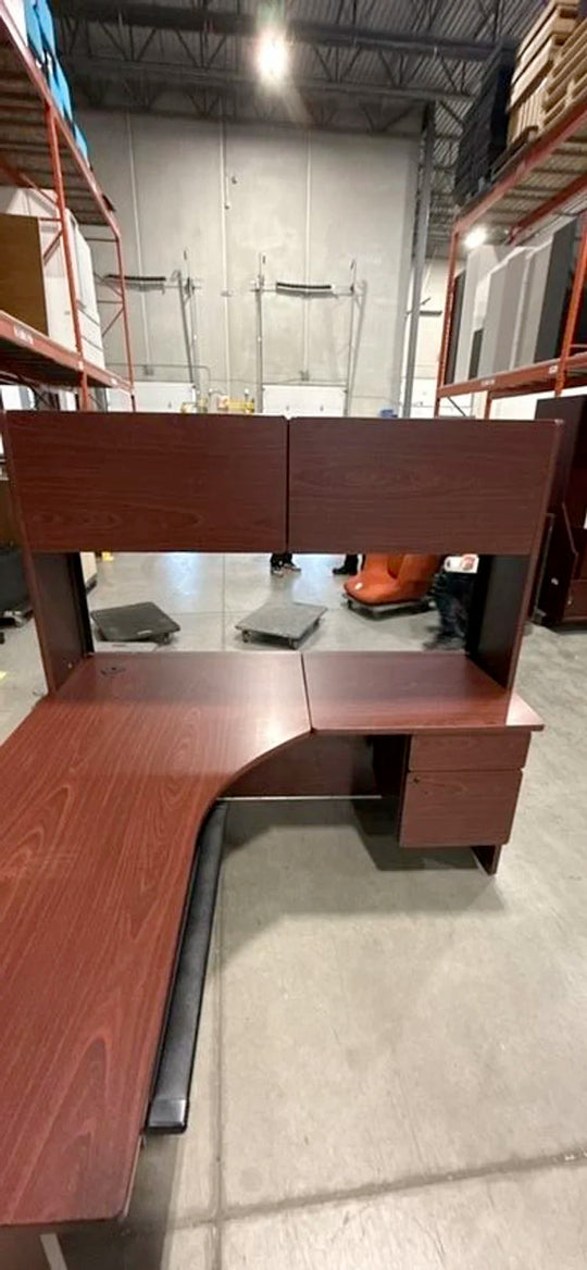 RH L-Shape Desk w/Hutch, BF Ped