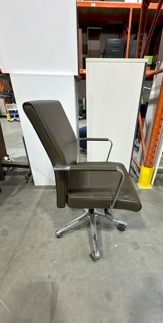 Keilhauer Leather Meeting Chair