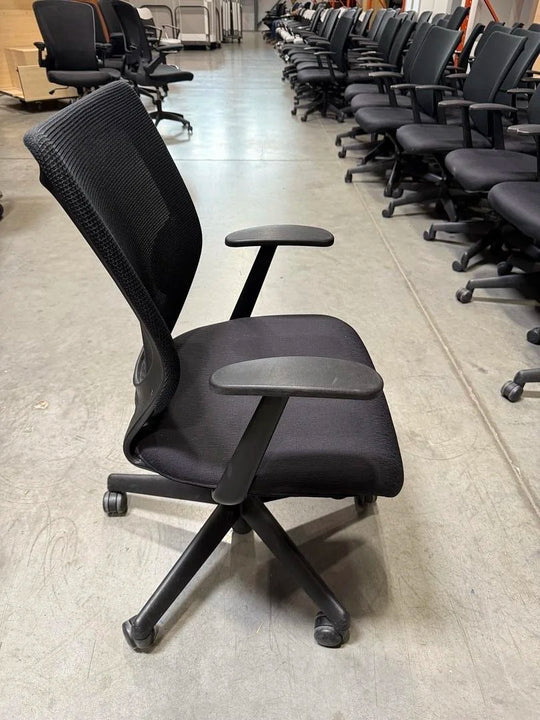 Keilhauer Simple Meeting Chair