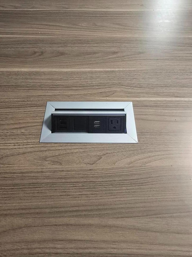 Steelcase 12' Rectangle Boardroom Table w/Electrical