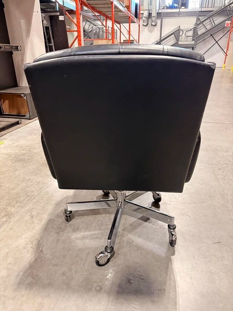 Mobile Leather Meeting Chairs (Leather Cracking on Arms)