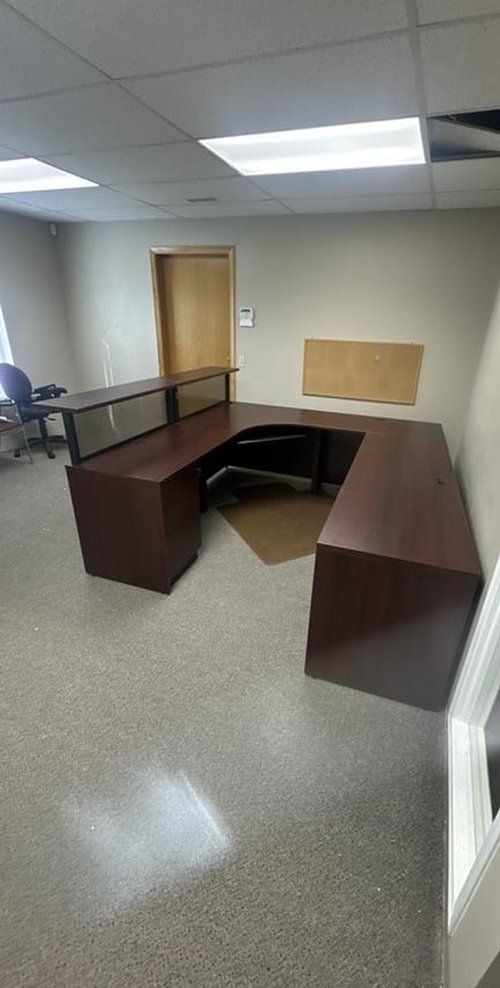 RH U-Shape Reception Desk w/BBF Ped