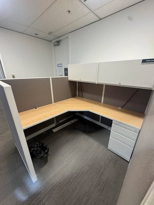 6' x 6' Trendway Workstation w/ 2 Overheads and BBF Ped
