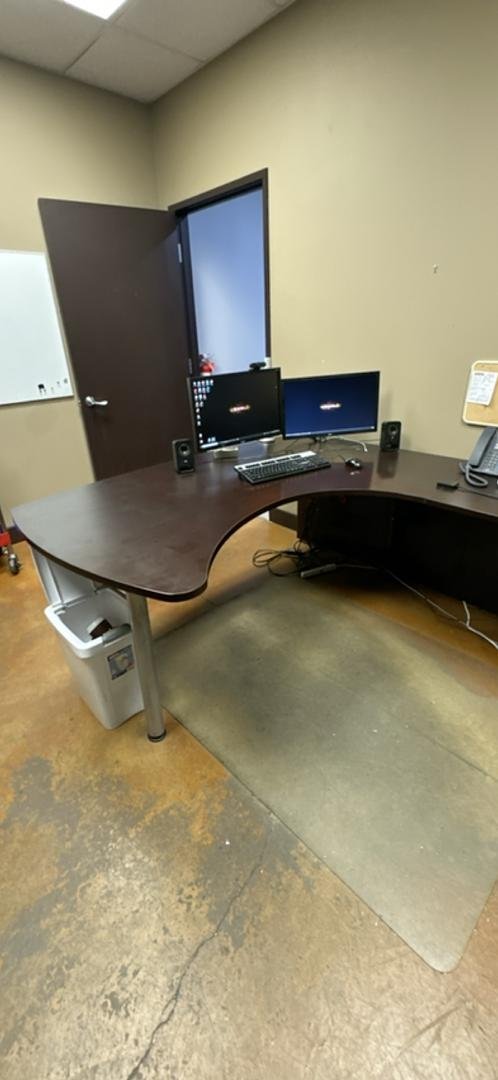 RH U-Shape Desk w/Hutch and BBF Ped