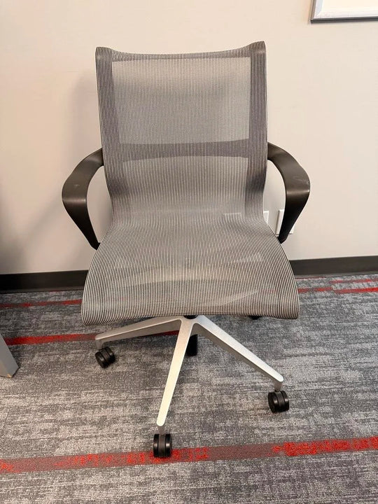 Herman Miller Setu Meeting Chair