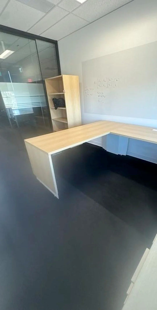 Teknion RH U-Shape Electronic Sit Stand Desk w/Shelf, FF, BBF Ped