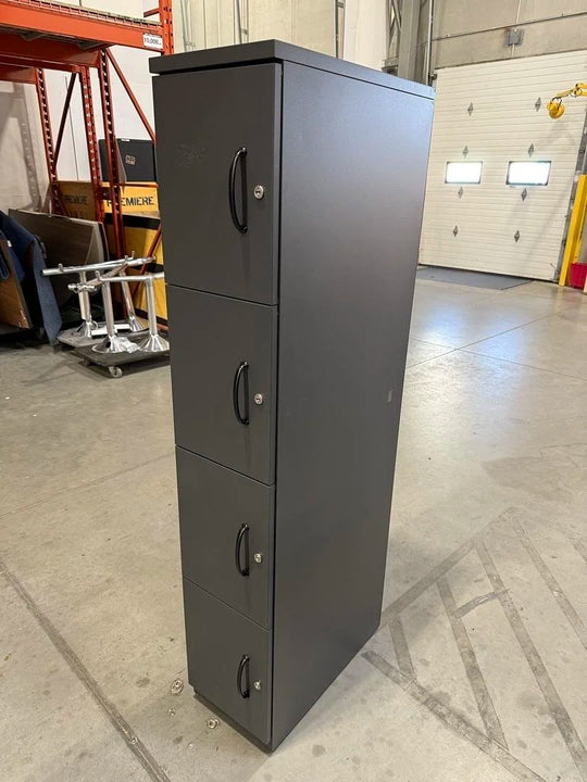 Metal Lockers (Bank of 4)