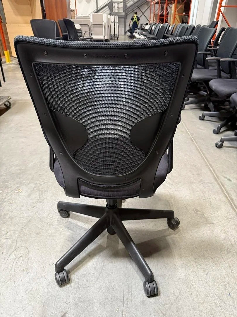 Keilhauer Simple Meeting Chair