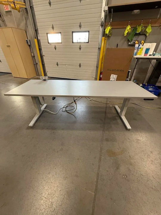 Teknion Electronic Sit Stand Desk w/Power Bank