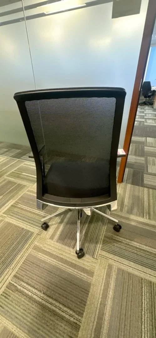 Haworth Mesh Back Meeting Chair (No Tilt)