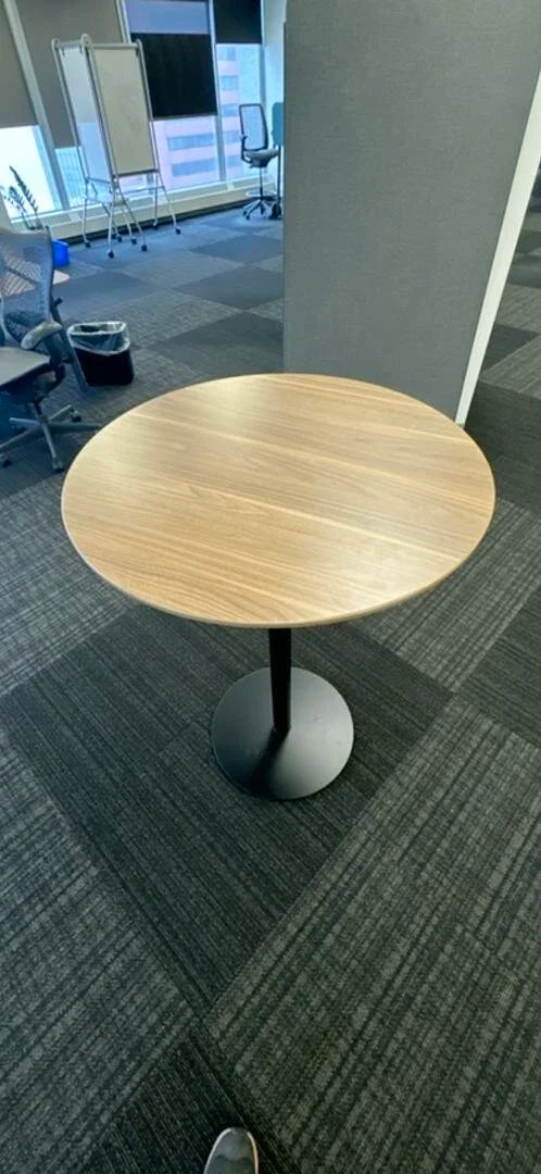 30" Round Bar Height Table
