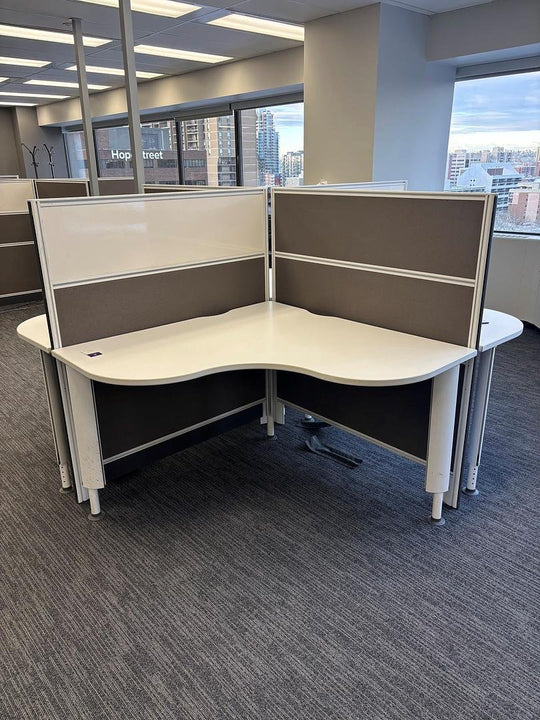 4' x 4' Global 4-Pod Workstations