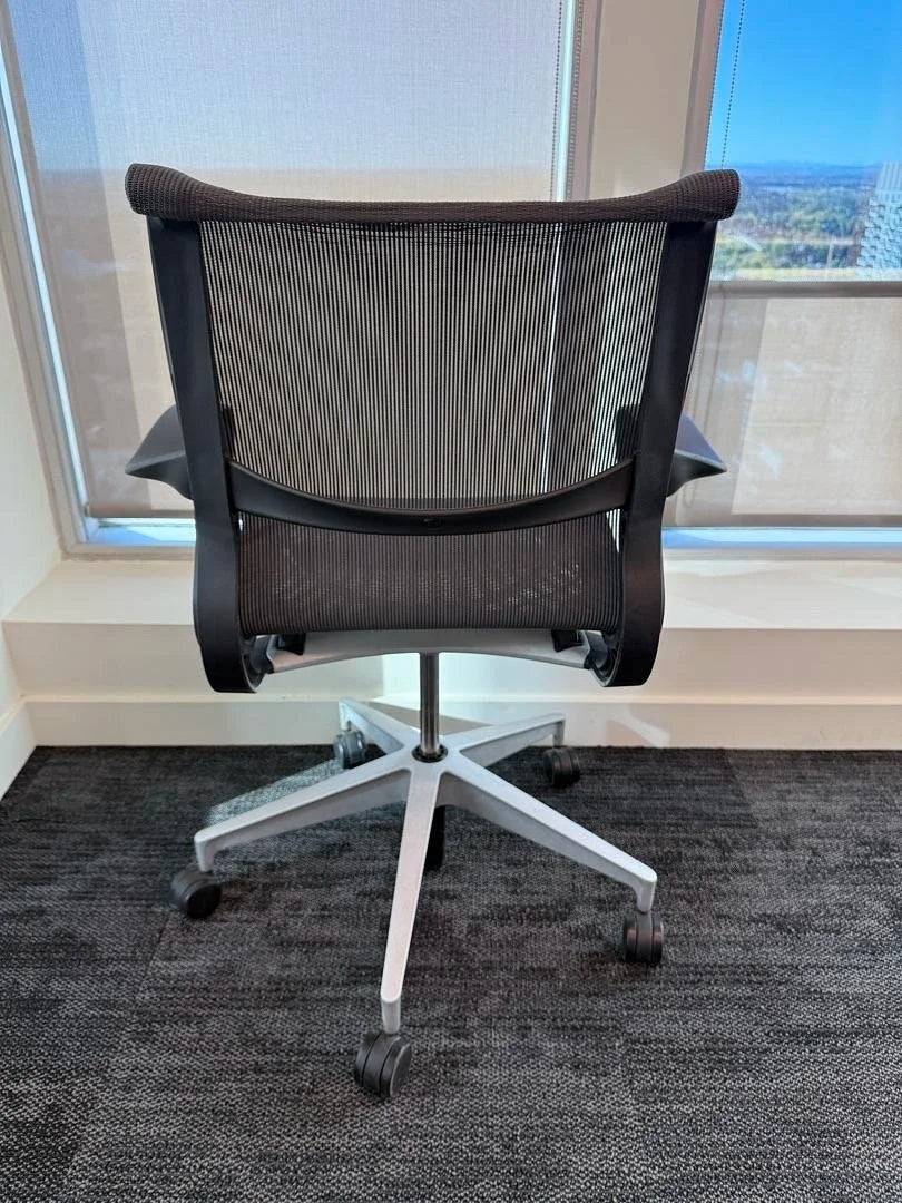 Herman Miller Setu Meeting Chair