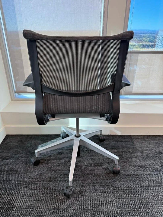 Herman Miller Setu Meeting Chair