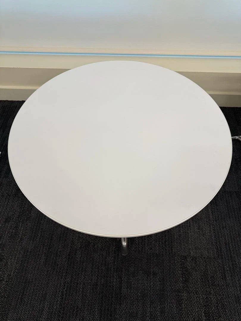 30" Round Coffee Table