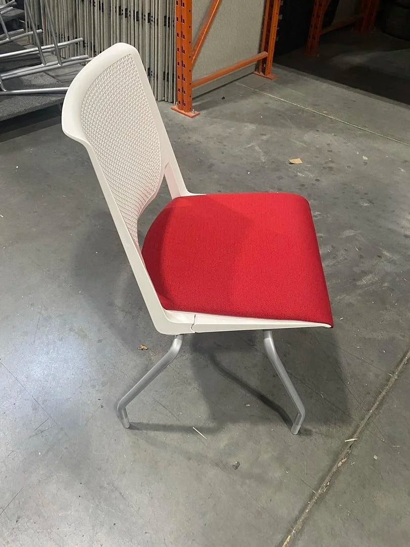 Haworth Very Fixed Guest Chair