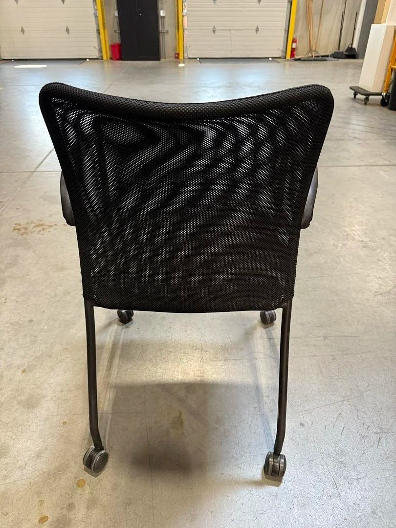 Mobile Mesh Back Guest Chair