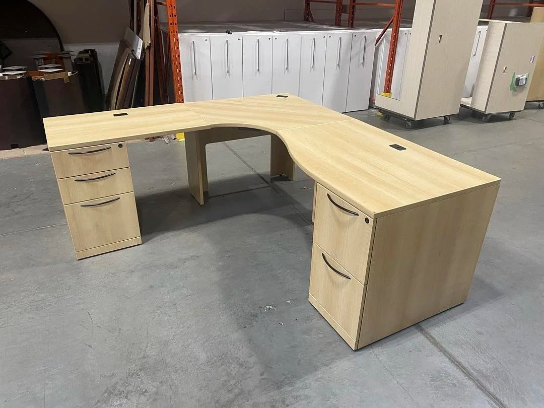 L-Shape Desk w/BBF, FF Ped