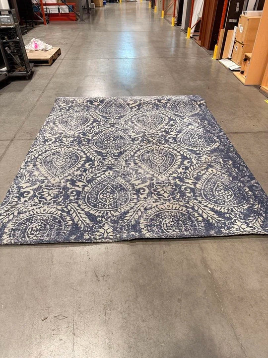8' x 10' Area Rug