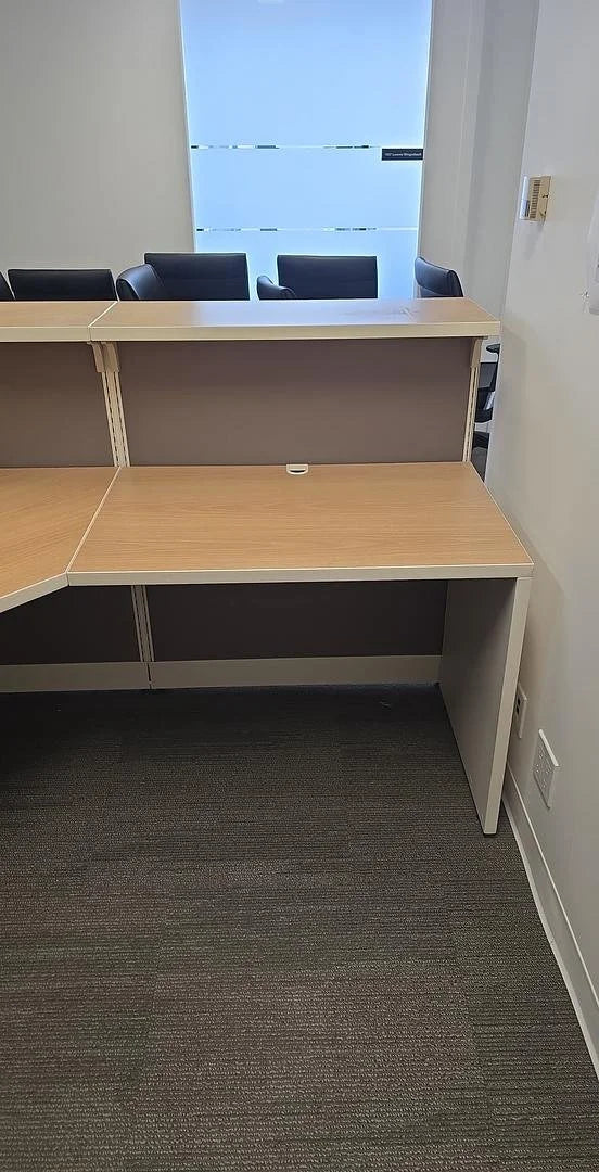 L-Shape Reception Desk w/BBF Ped