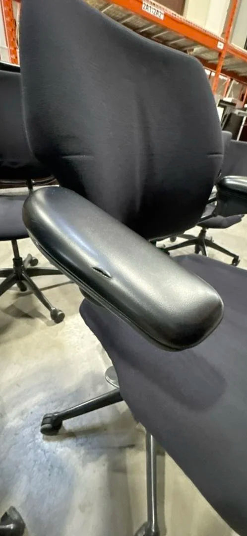 Humanscale Freedom Task Chair w/Arm Swivel (Various Cosmetic Deficiencies)