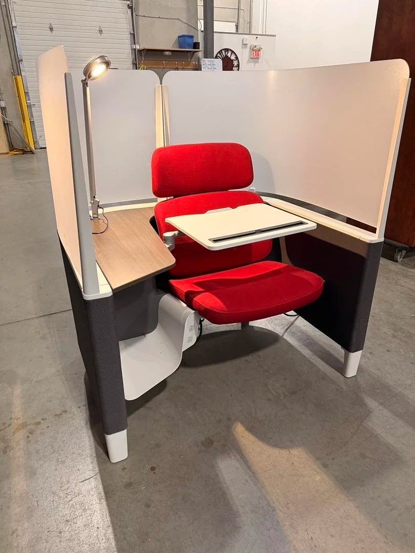 Steelcase Study Pod w/Light and Tablet