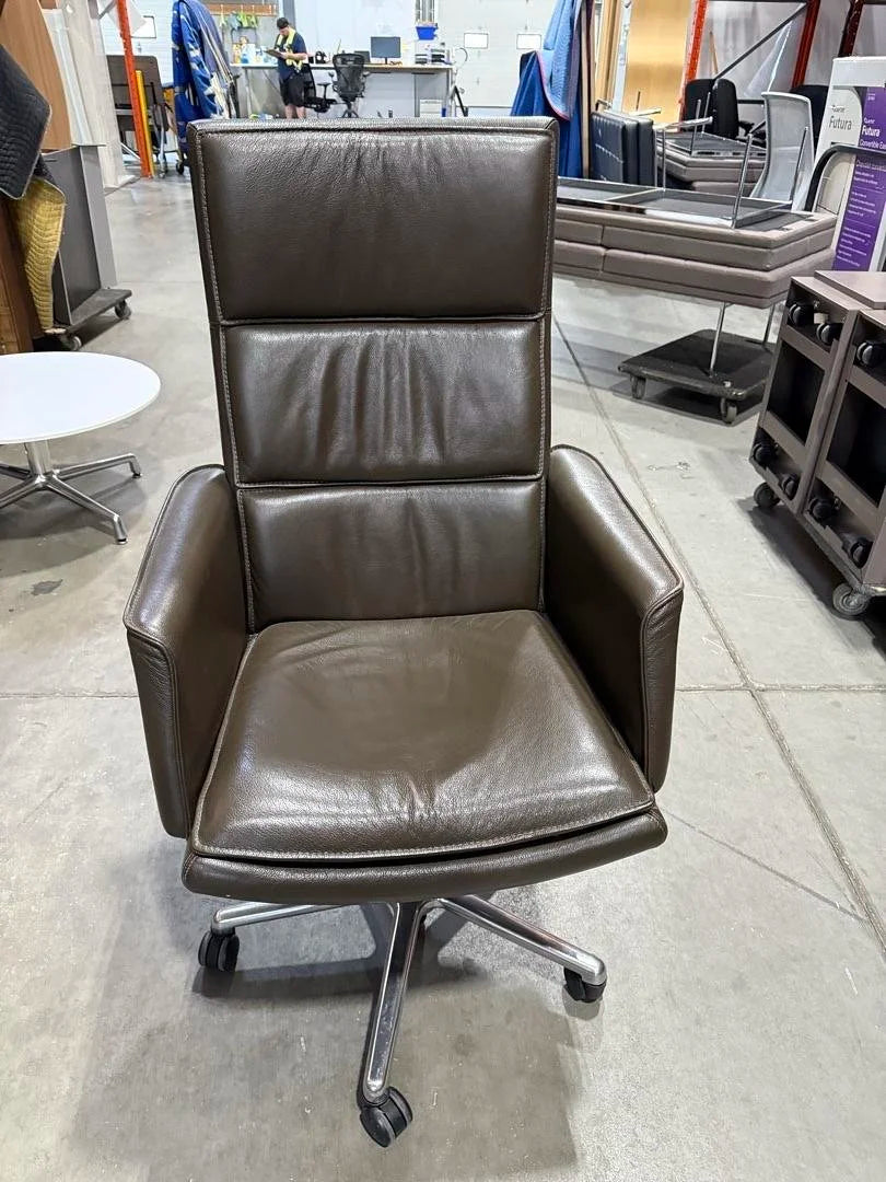 Keilhauer Elite Leather Meeting Chair