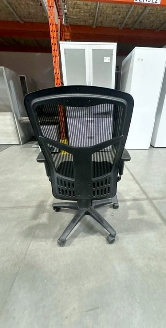 High Back Mesh Task Chair w/Square Arms