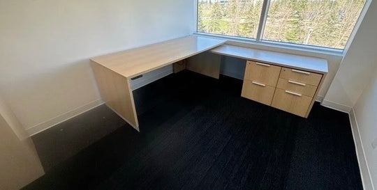 Teknion RH L-Shape Electronic Sit Stand Desk w/FF, BBF Ped