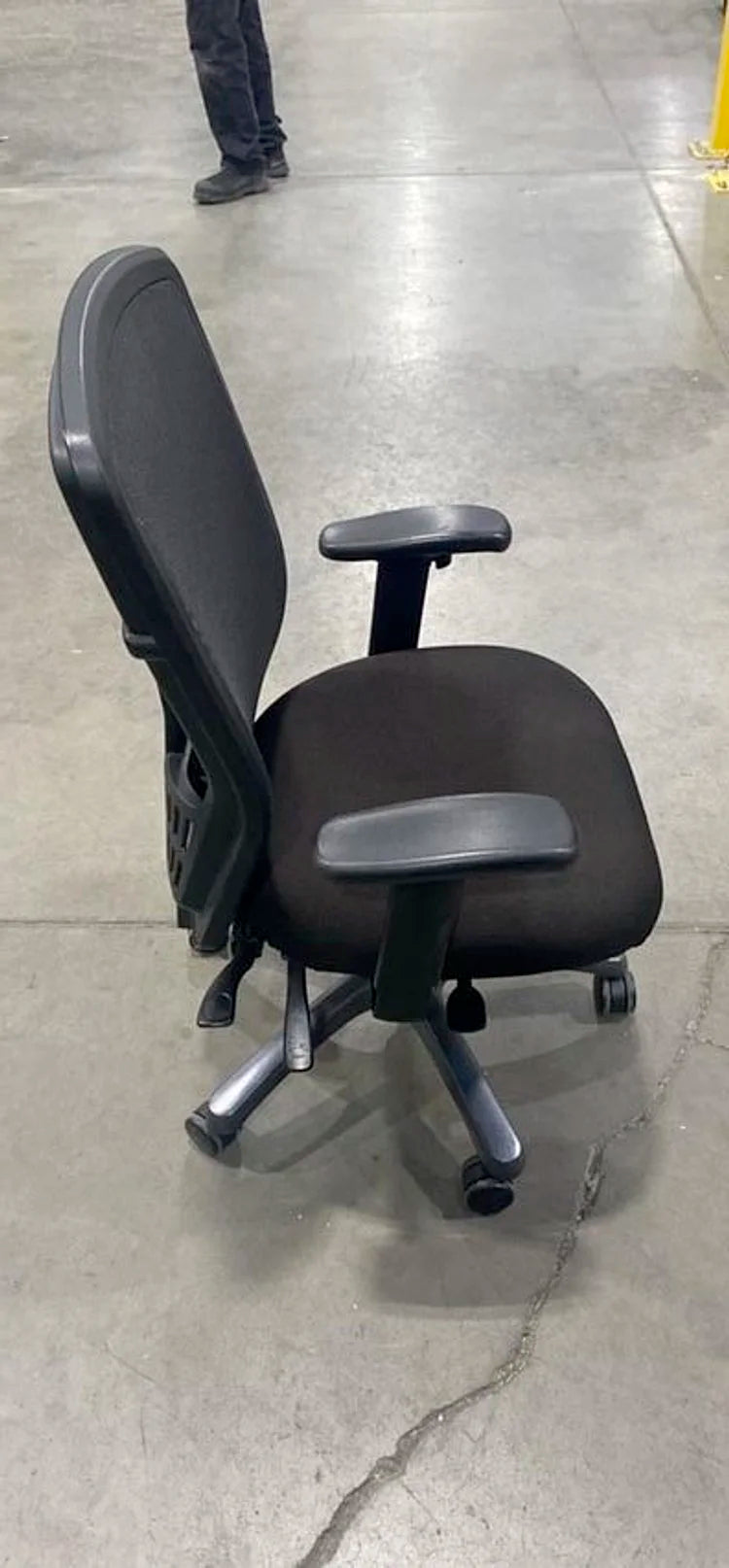 Mesh Back Fabric Task Chair