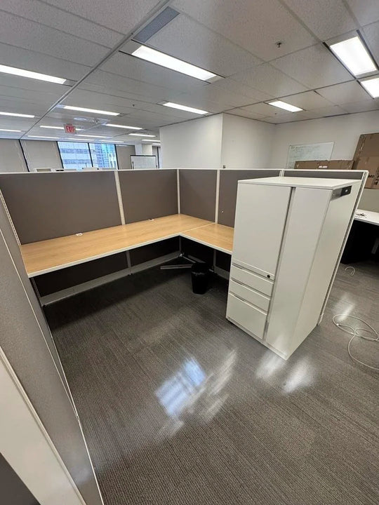 6.5' x 7' Trendway Workstation w/Storage Tower