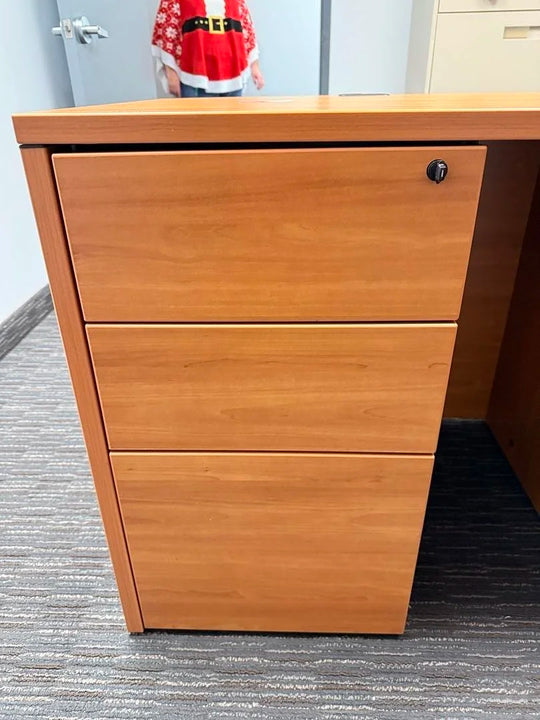 3 Piece L-Shape Desk w/Hutch, BBF Ped