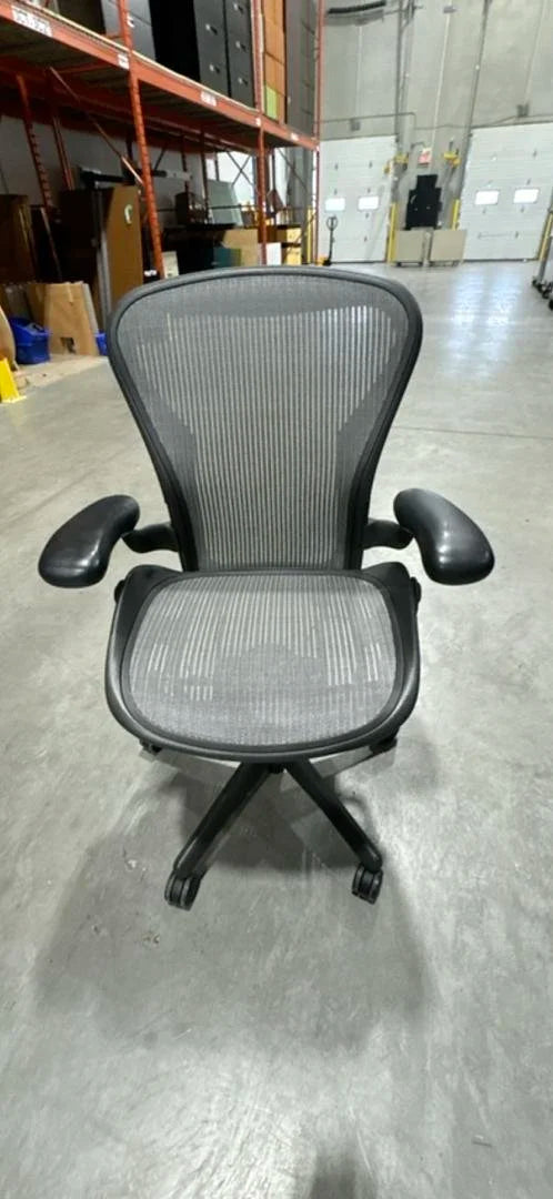 Herman Miller Aeron Size B Meeting Chair