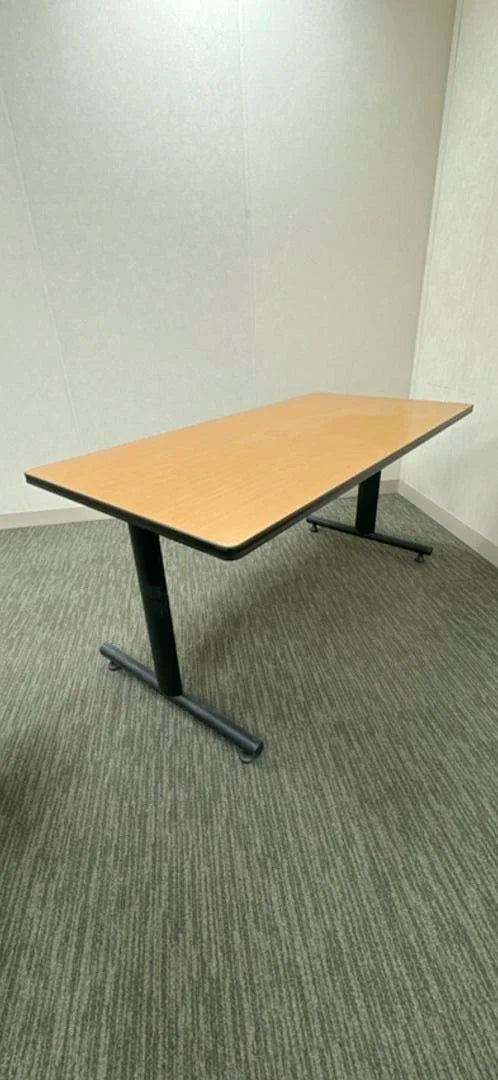 5' Straight Table