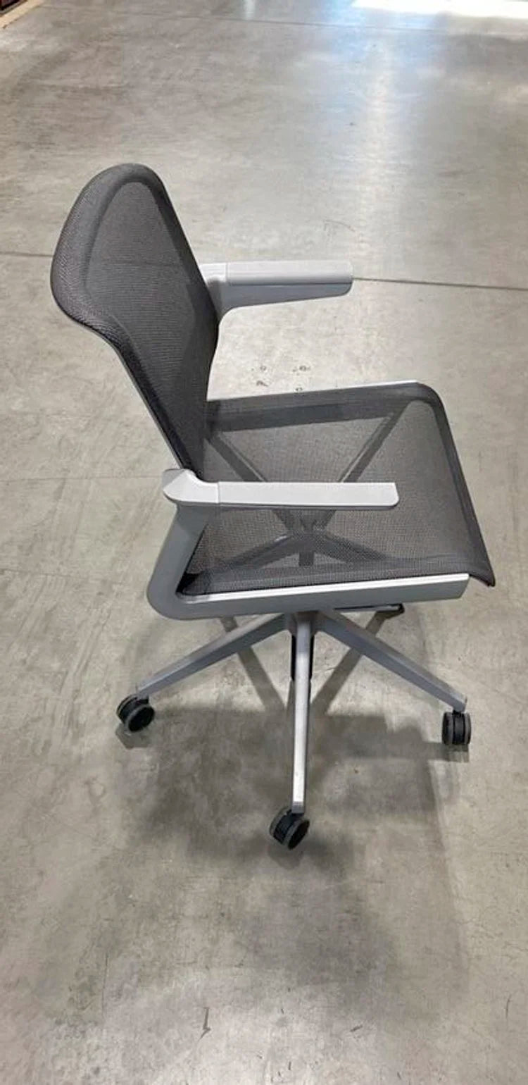 Mesh Meeting Chair