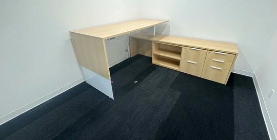 Teknion RH L-Shape Electronic Sit Stand Desk w/Shelf, FF, BBF Ped