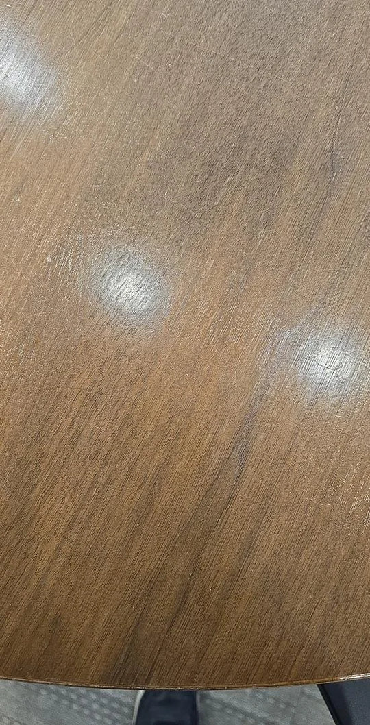 6' Round Meeting Table w/Grommet