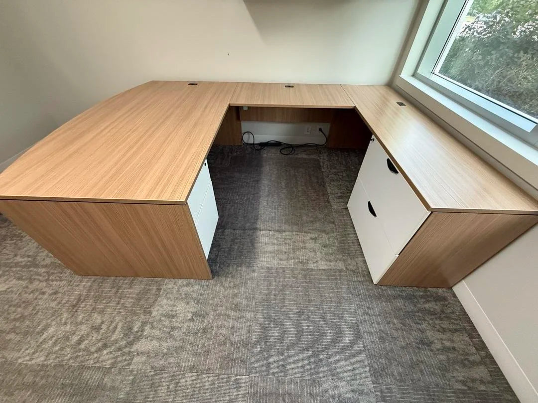 RH Bow Front U-Shape Desk w/BF Ped, 2 High Lateral