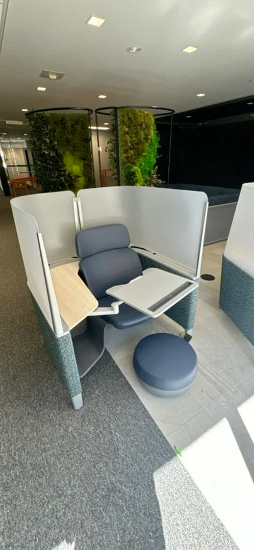 Tablet Chair Booth w/Foot Stool