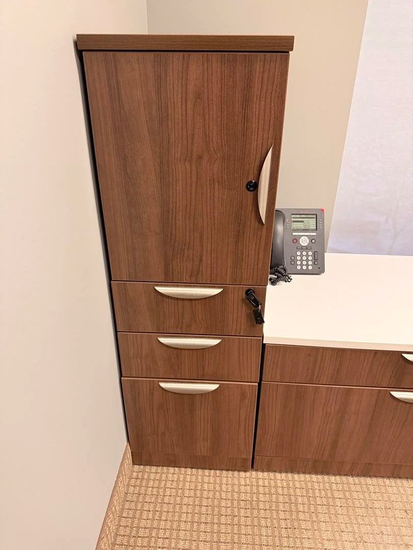 LH L-Shape Desk w/Credenza and Tower