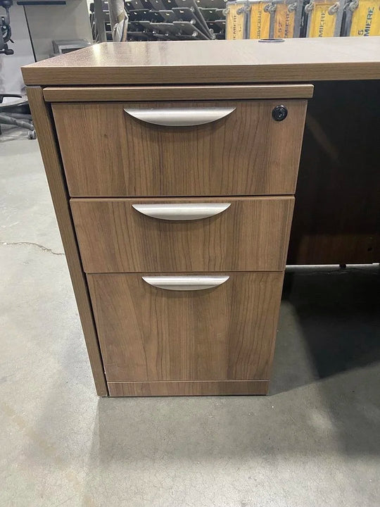 LH L-Shape Desk w/BBF Ped