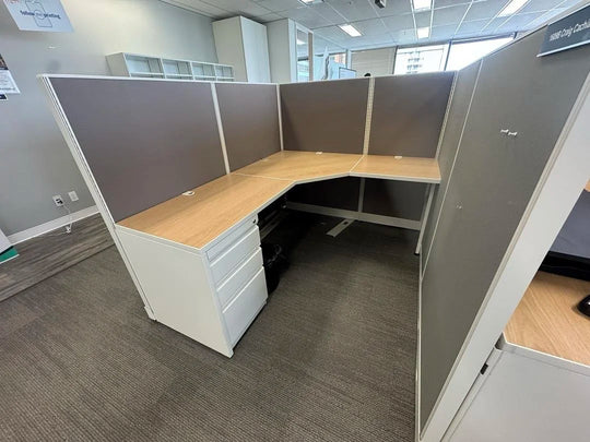 6' x 5' Trendway Workstation w/BBF Ped