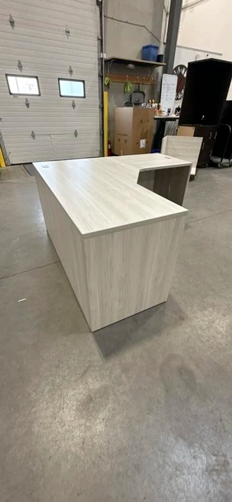 RH L-Shape Desk w/BF Ped