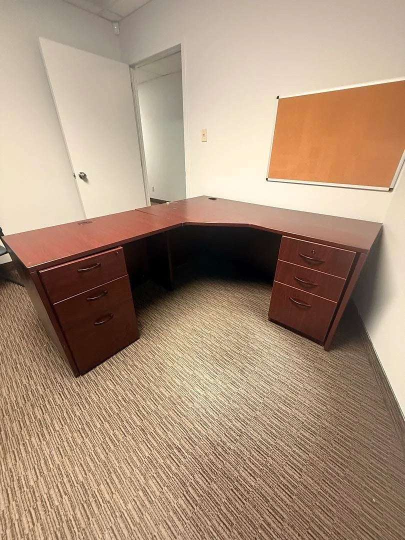 LH L-Shape Desk w/2 BBF Peds