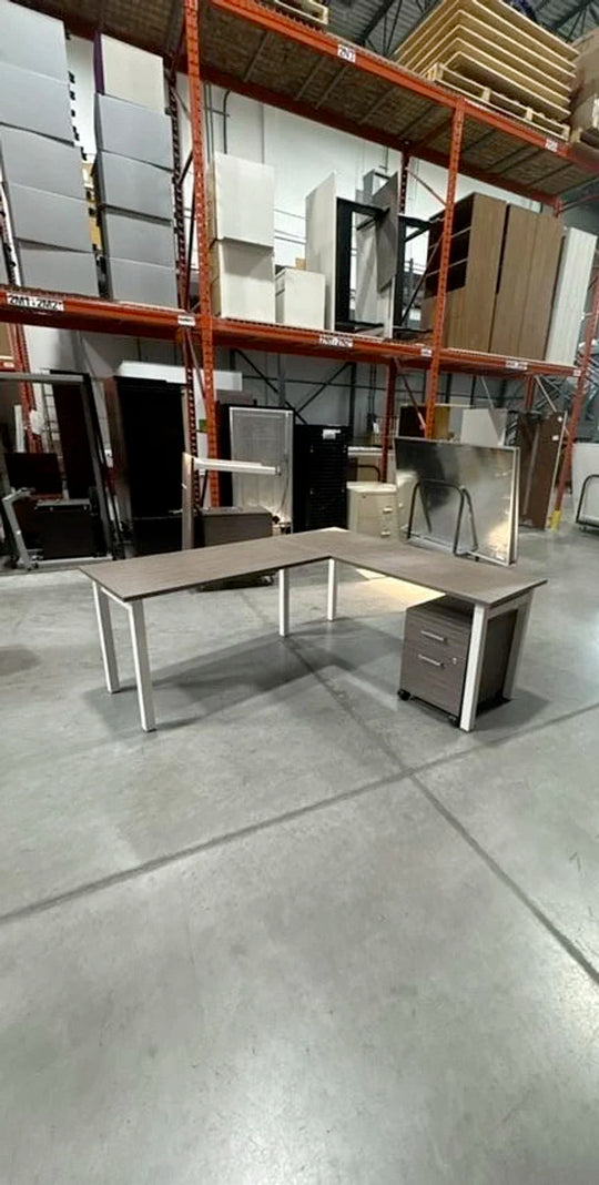 L-Shape Desk w/BF Ped (Reversible)