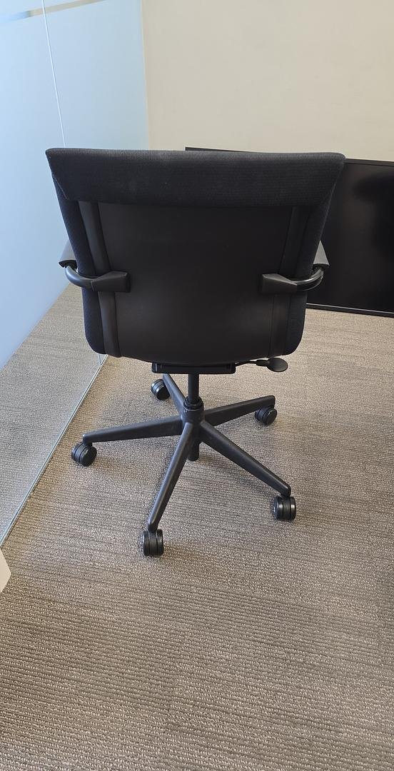 Steelcase Protege Meeting Chair