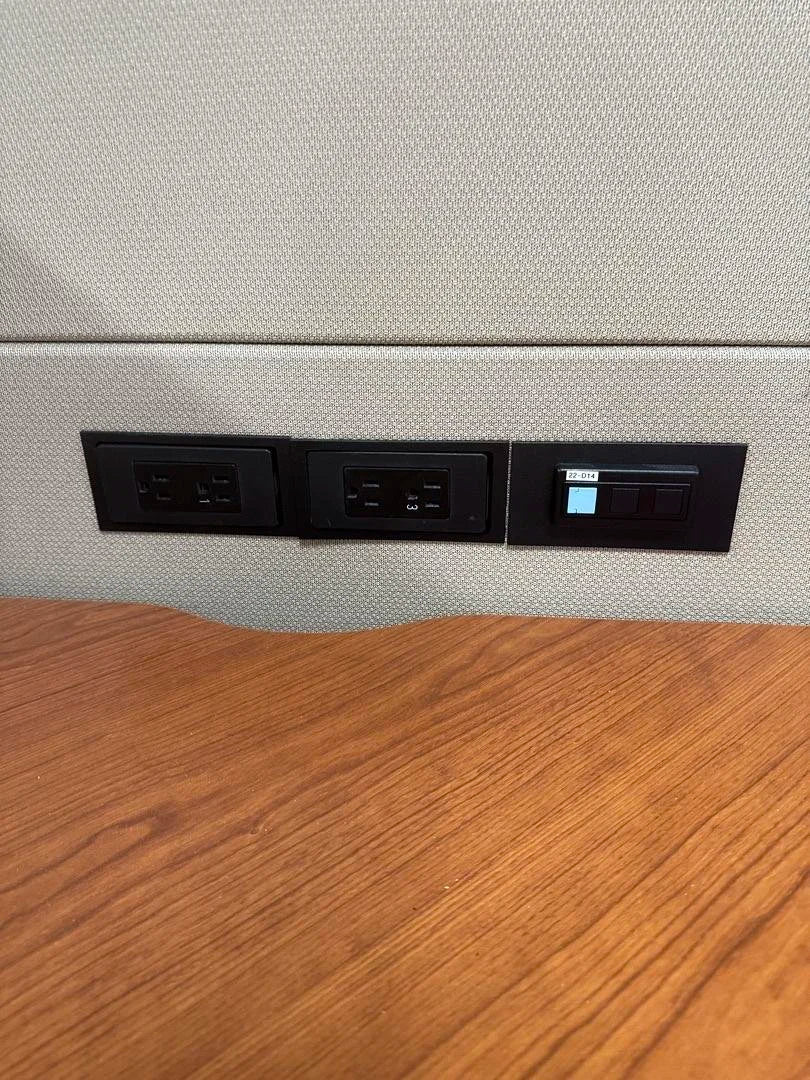 6' x 6' Teknion L-Shape Workstation w/BBF Ped