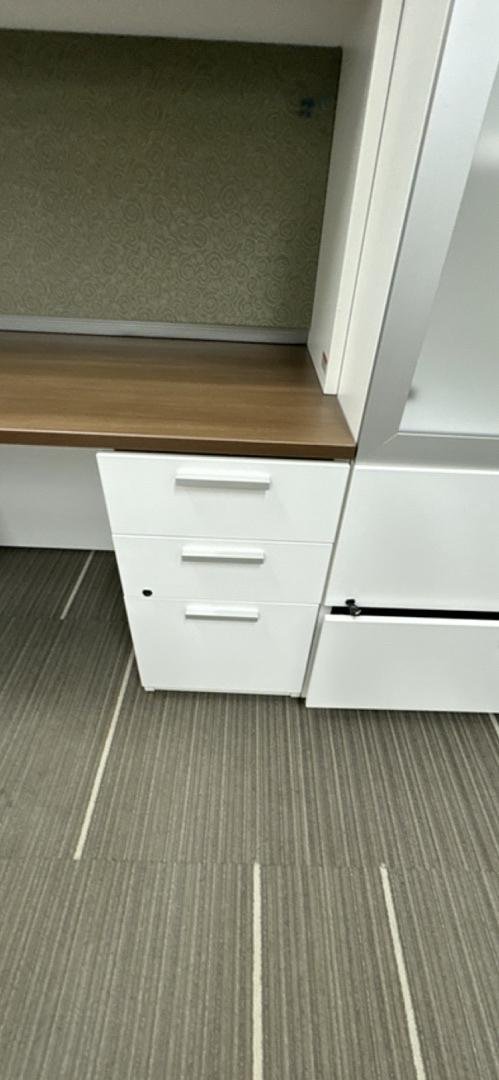 RH U-Shape Desk w/Hutch, BBF Ped, Combo Unit