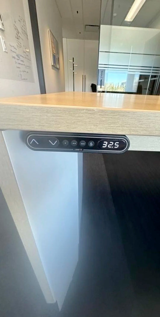 Teknion RH U-Shape Electronic Sit Stand Desk w/Shelf, FF, BBF Ped