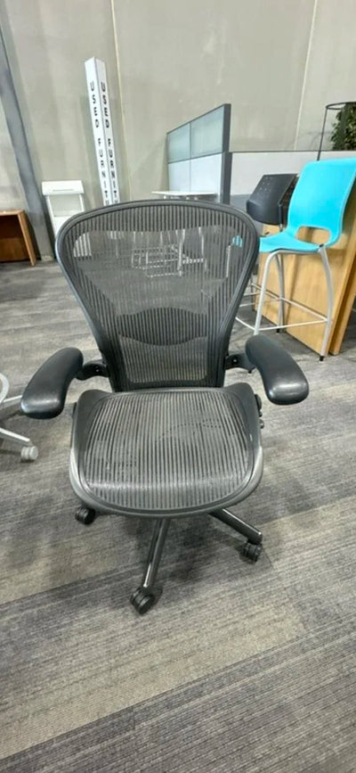 Herman Miller Size B w/Lumbar Aeron Chair